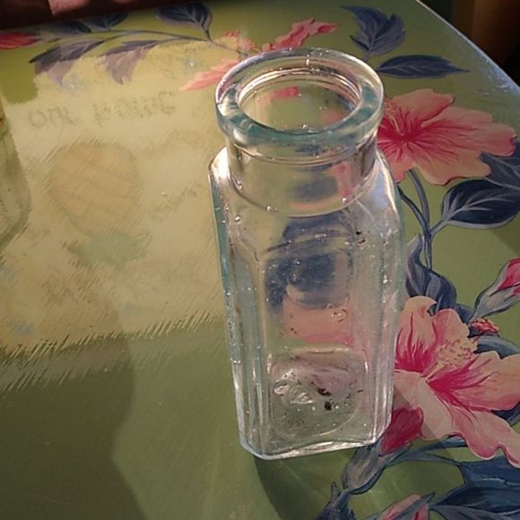 Three Very Old Vintage Glassware - Picture 5 of 9